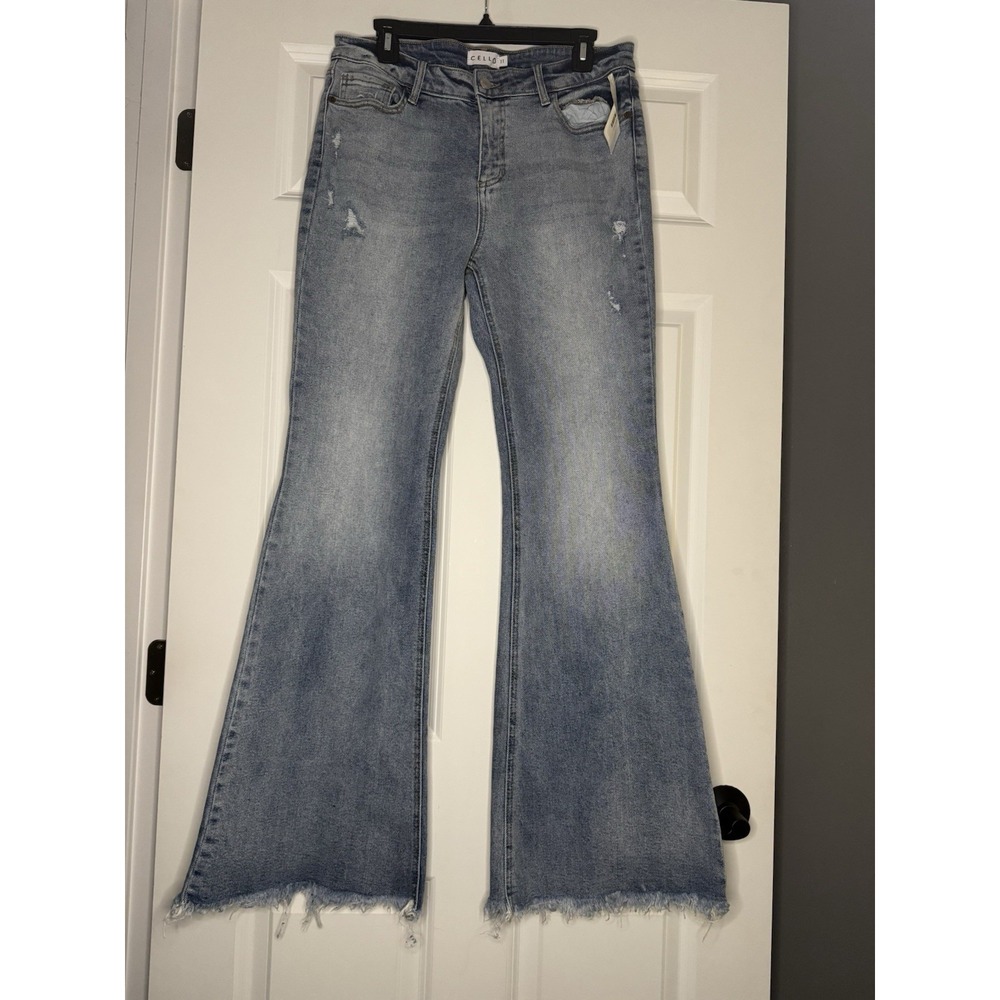 Cello Mid Rise Fray Hem Flare Jeans 11 Nwt